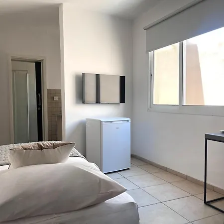 Phaedrus Living Hoopoe Residencies 101 * Nicosia